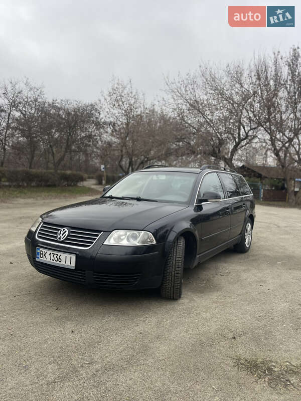 Универсал Volkswagen Passat 2004 в Харькове