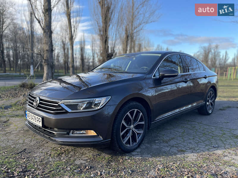 Седан Volkswagen Passat 2016 в Кривом Роге
