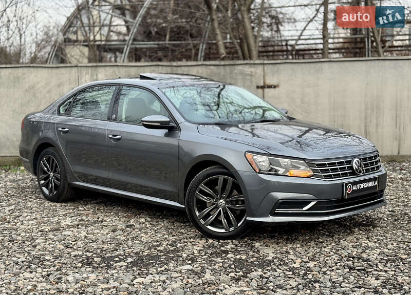 Седан Volkswagen Passat 2018 в Киеве
