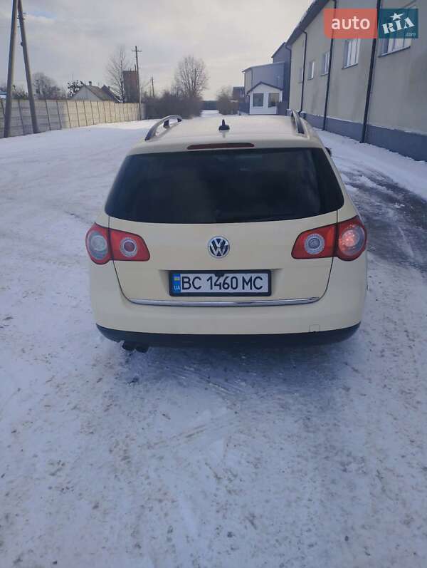 Універсал Volkswagen Passat 2010 в Львові