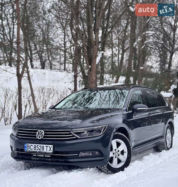 Універсал Volkswagen Passat 2017 в Дрогобичі