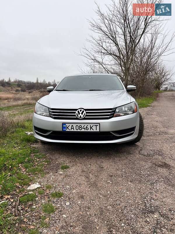 Седан Volkswagen Passat 2014 в Кропивницком