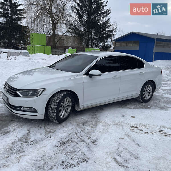 Седан Volkswagen Passat 2018 в Коростене