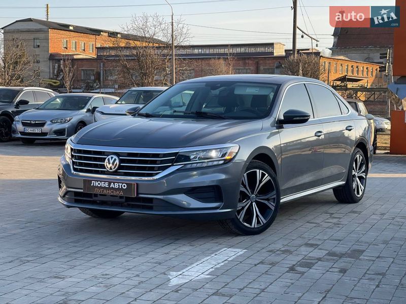 Седан Volkswagen Passat 2021 в Львові