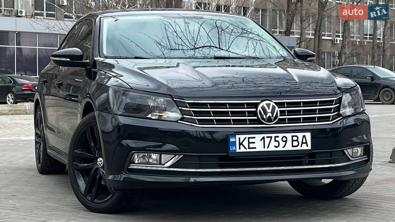 Седан Volkswagen Passat 2018 в Днепре