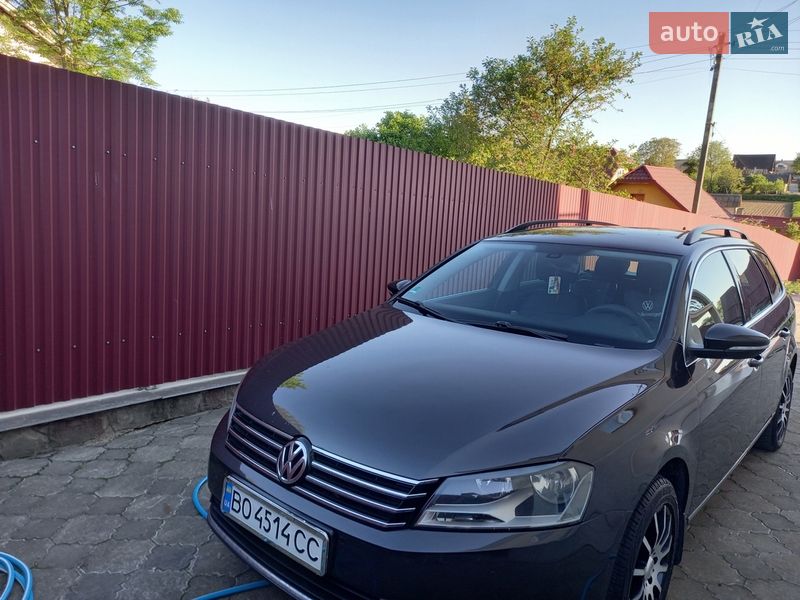 Универсал Volkswagen Passat 2011 в Бучаче