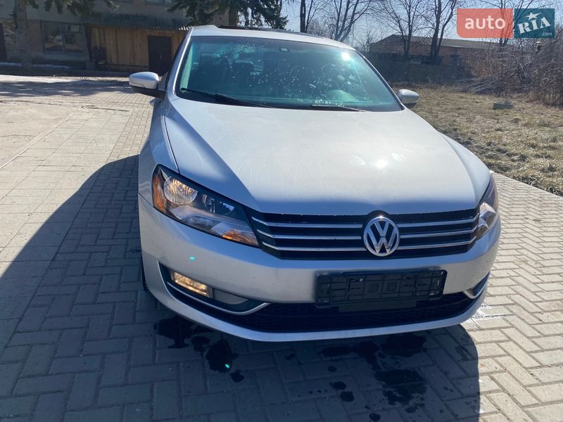 Седан Volkswagen Passat 2013 в Виннице