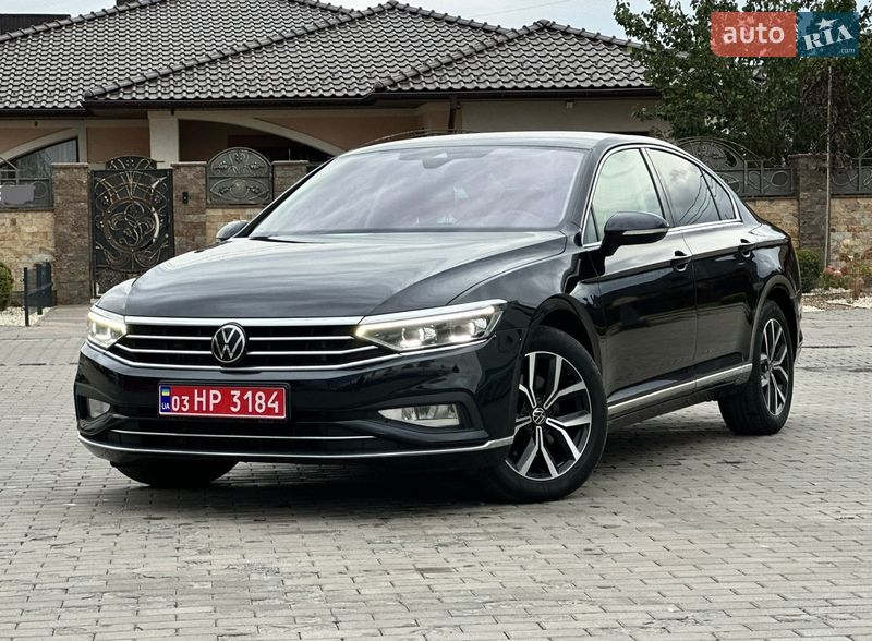 Седан Volkswagen Passat 2021 в Ровно