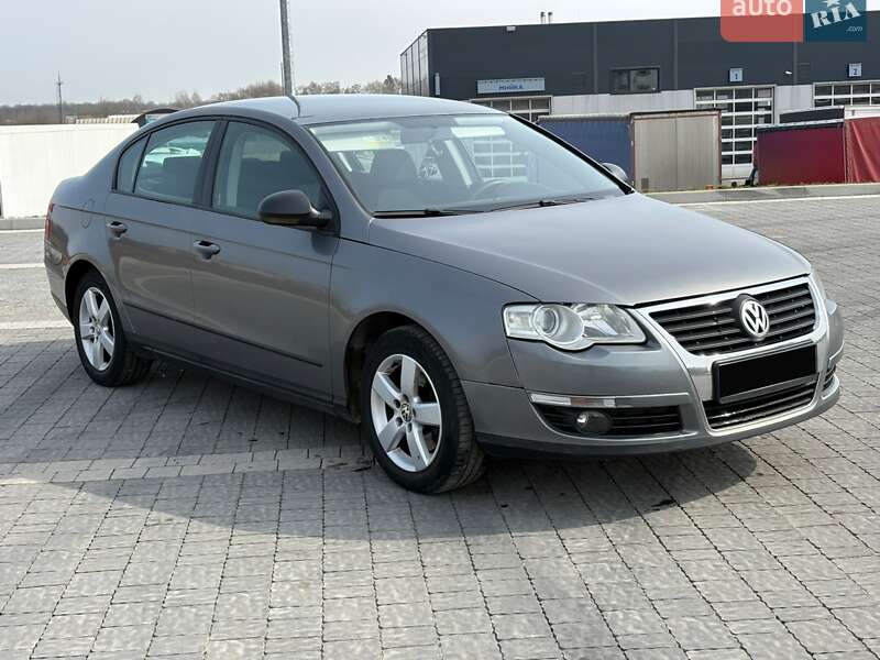 Седан Volkswagen Passat 2008 в Львові