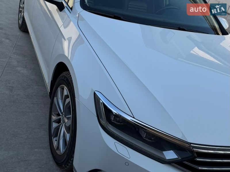 Седан Volkswagen Passat 2015 в Киеве Седан Volkswagen Passat 2015 в Киеве