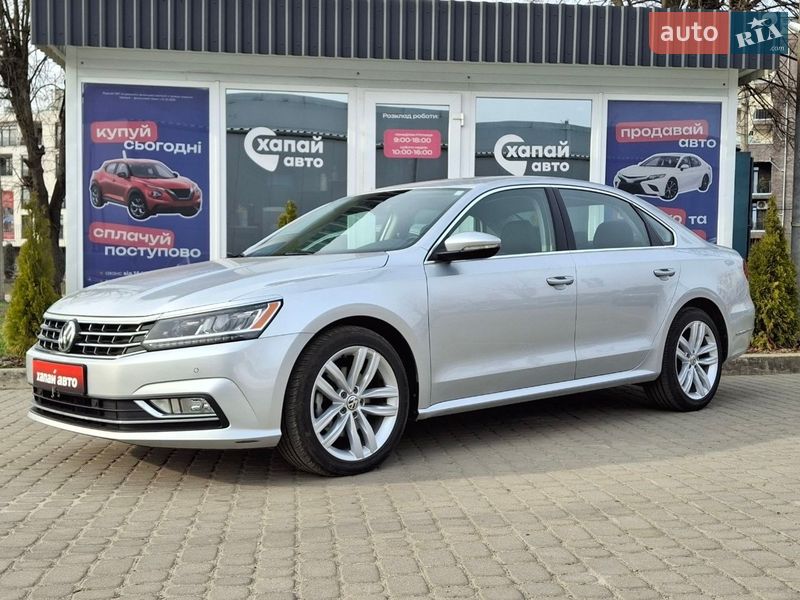 Седан Volkswagen Passat 2018 в Львове