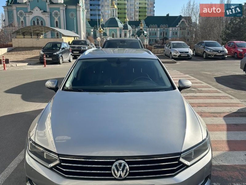 Универсал Volkswagen Passat 2015 в Киеве