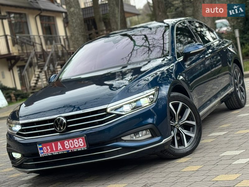 Седан Volkswagen Passat 2023 в Трускавце