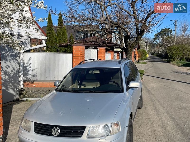 Универсал Volkswagen Passat 1999 в Киеве