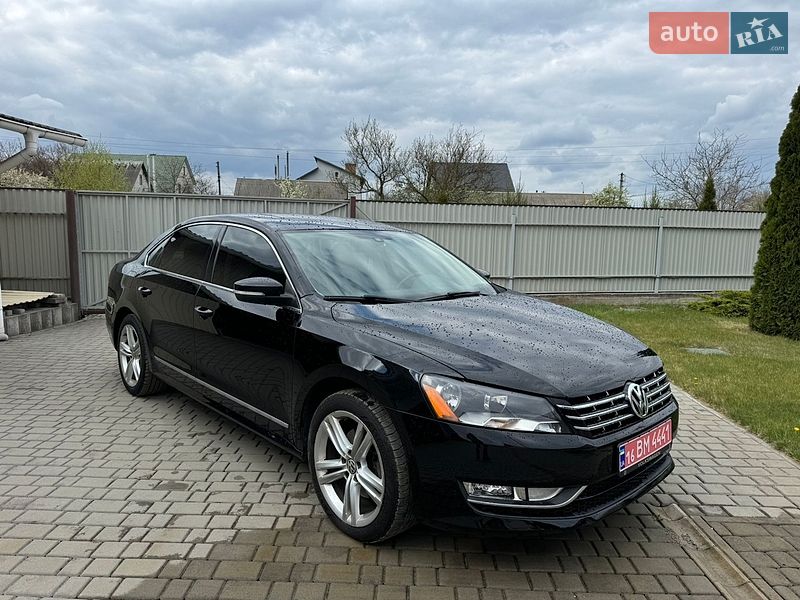 Седан Volkswagen Passat 2014 в Ровно
