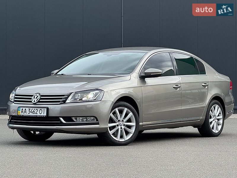 Седан Volkswagen Passat 2013 в Киеве