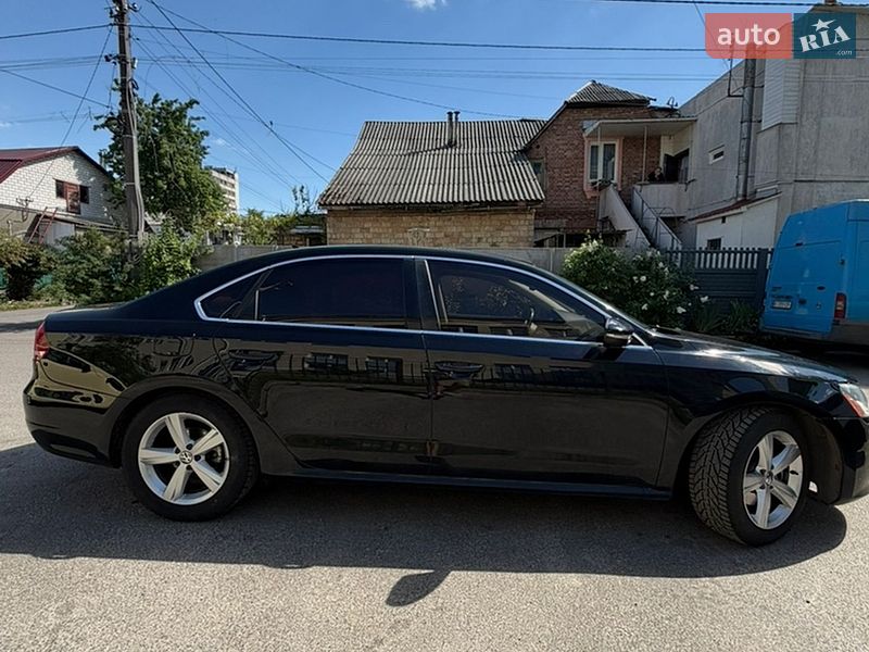 Седан Volkswagen Passat 2012 в Киеве