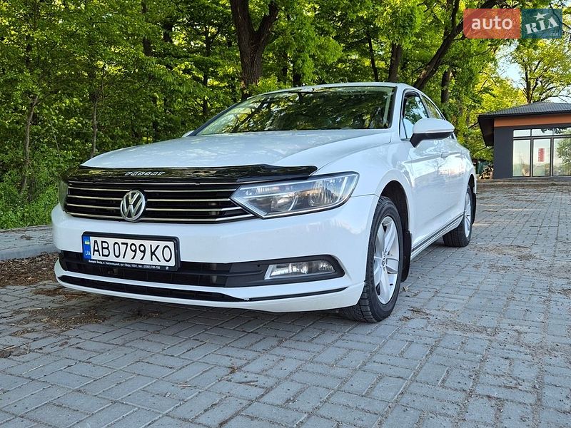 Седан Volkswagen Passat 2016 в Виннице