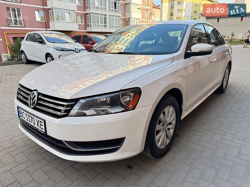 Седан Volkswagen Passat 2014 в Львове