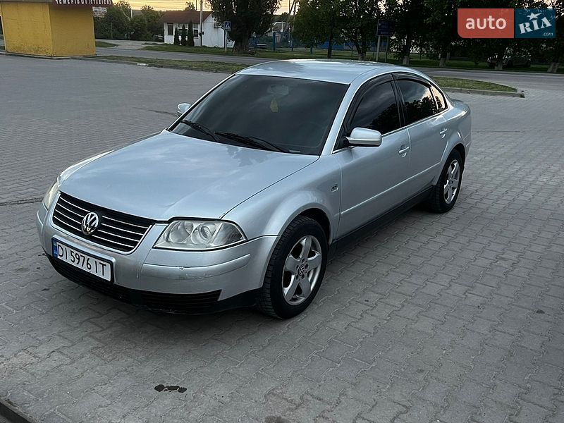 Седан Volkswagen Passat 2000 в Борщеве