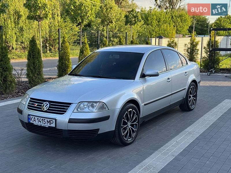 Седан Volkswagen Passat 2002 в Киеве