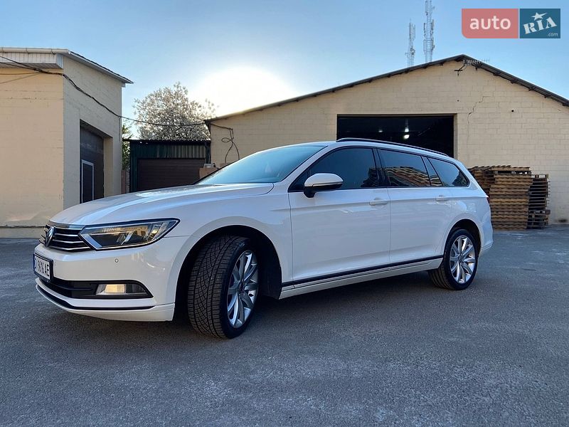 Универсал Volkswagen Passat 2017 в Киеве