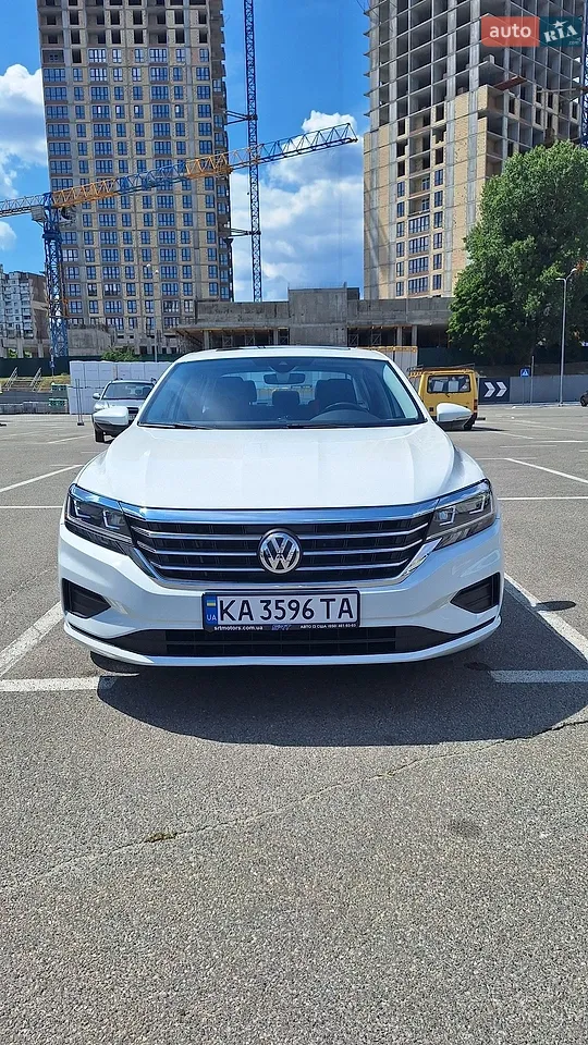 Volkswagen Passat 2021 photo 2
