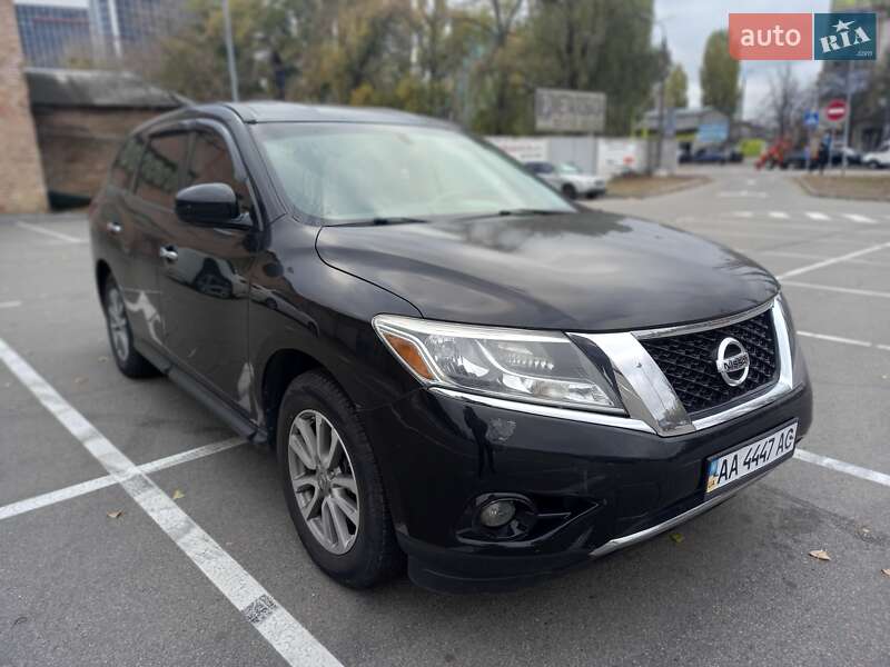 Позашляховик / Кросовер Nissan Pathfinder 2014 в Києві