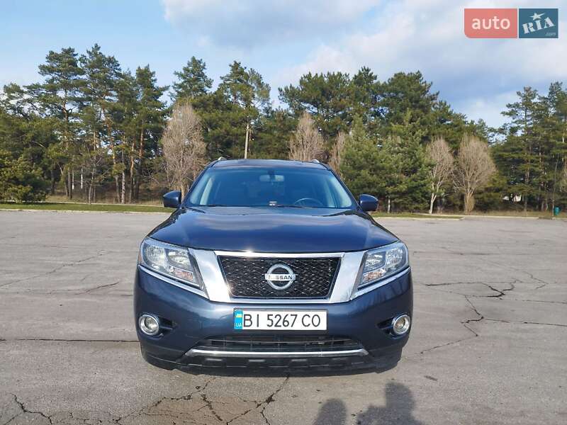 Внедорожник / Кроссовер Nissan Pathfinder 2014 в Горишних Плавнях