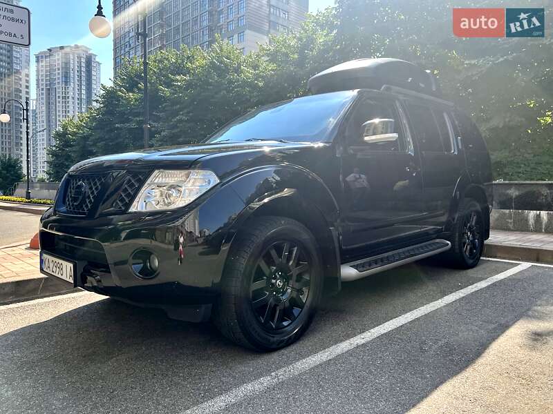 Внедорожник / Кроссовер Nissan Pathfinder 2014 в Киеве