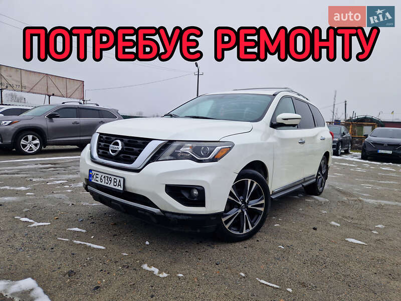 Внедорожник / Кроссовер Nissan Pathfinder 2017 в Днепре