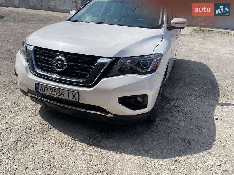 Внедорожник / Кроссовер Nissan Pathfinder 2019 в Запорожье