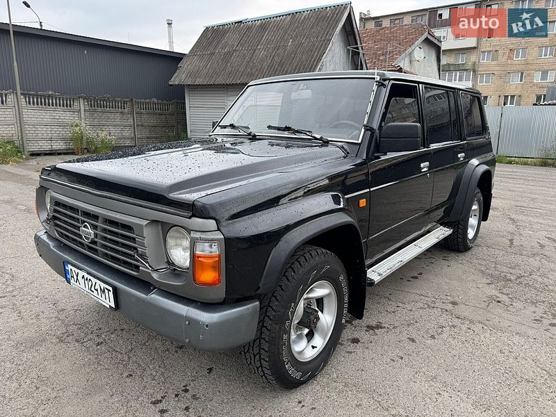 Внедорожник / Кроссовер Nissan Patrol 1996 в Коломые