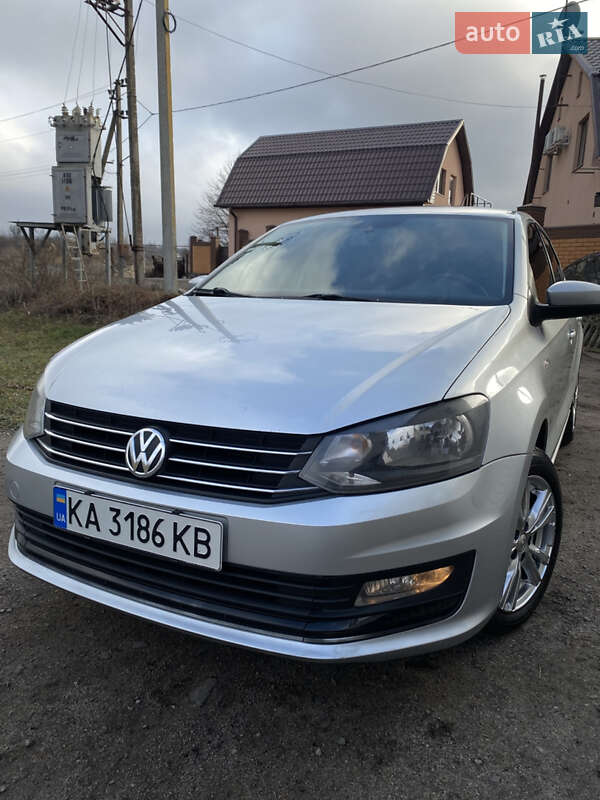 Седан Volkswagen Polo 2017 в Днепре
