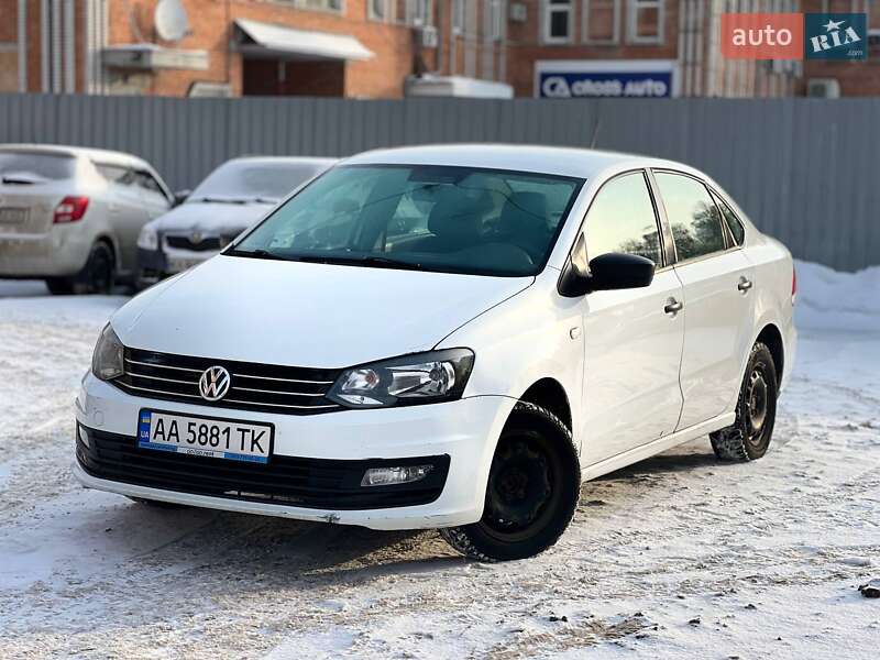 Седан Volkswagen Polo 2018 в Киеве