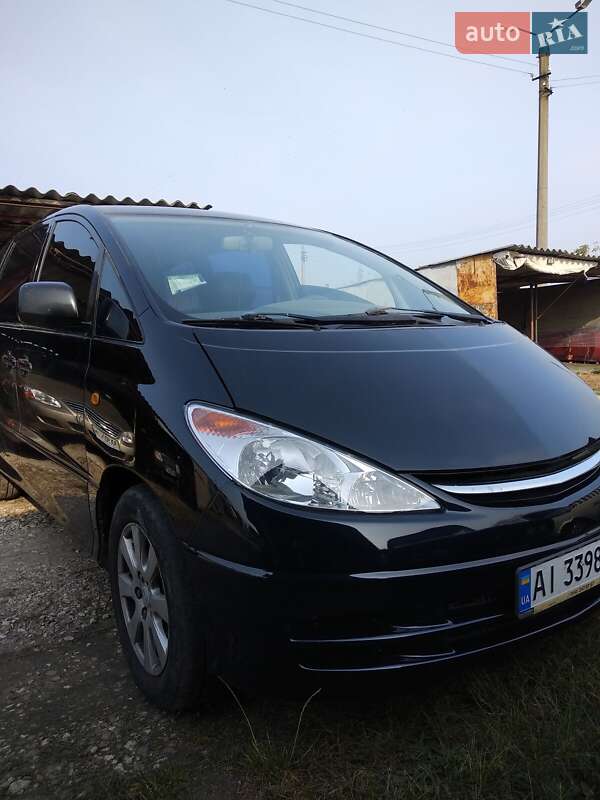 Минивэн Toyota Previa 2002 в Косове
