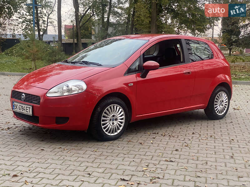 Хэтчбек Fiat Punto 2007 в Ровно