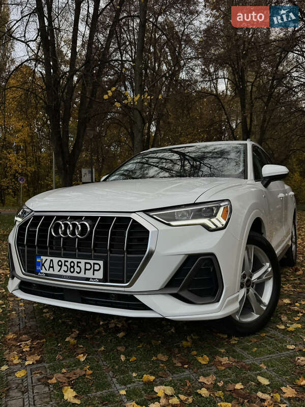 Внедорожник / Кроссовер Audi Q3 2023 в Киеве