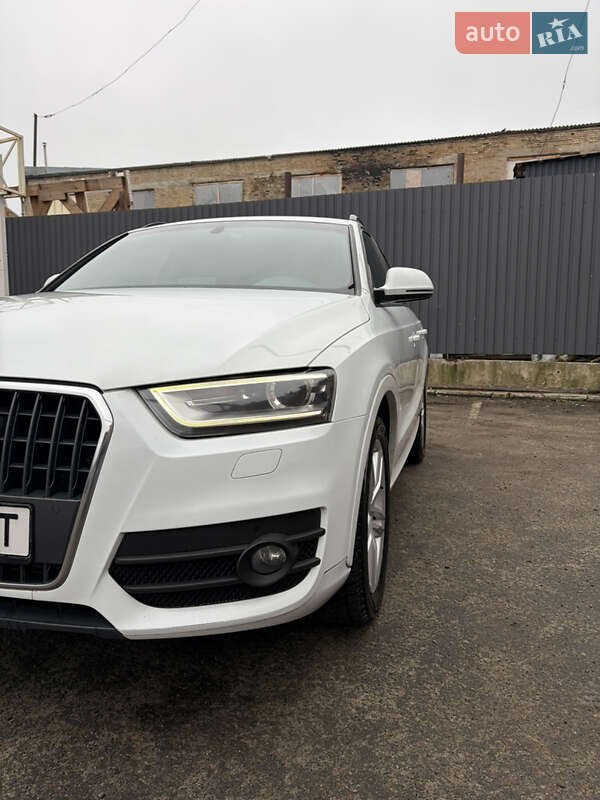 Внедорожник / Кроссовер Audi Q3 2013 в Киеве