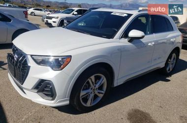 Внедорожник / Кроссовер Audi Q3 2021 в Львове