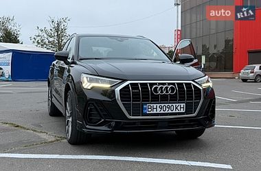 Внедорожник / Кроссовер Audi Q3 2019 в Одессе