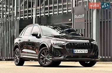 Позашляховик / Кросовер Audi Q3 2021 в Києві