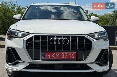 Внедорожник / Кроссовер Audi Q3 2021 в Каменском