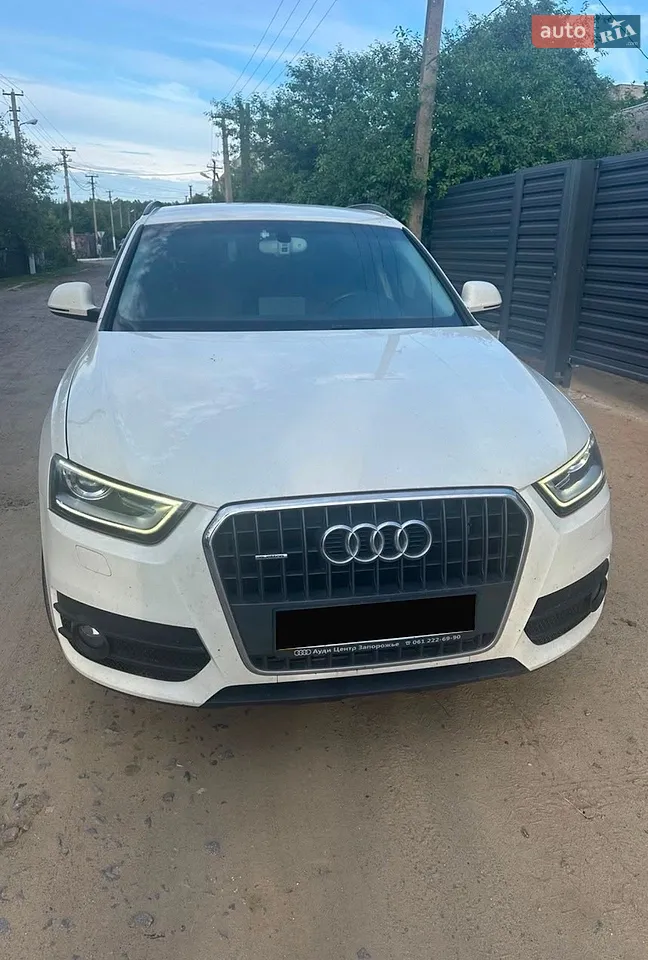 Audi Q3 2012 photo 4
