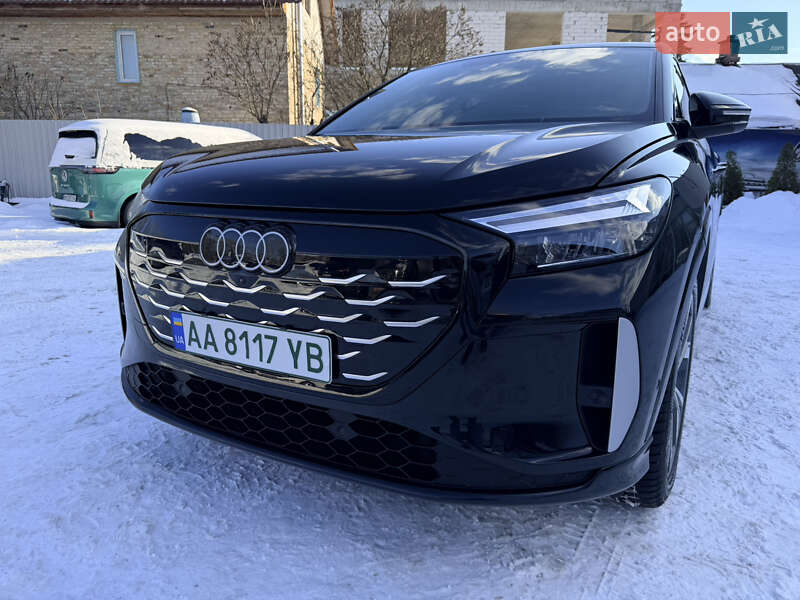 Внедорожник / Кроссовер Audi Q4 e-tron 2022 в Киеве