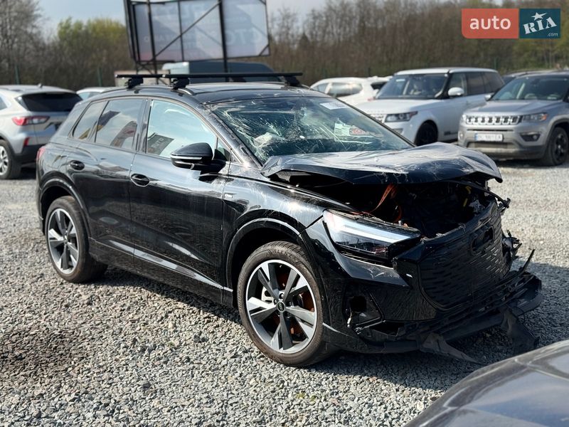 Позашляховик / Кросовер Audi Q4 e-tron 2024 в Львові