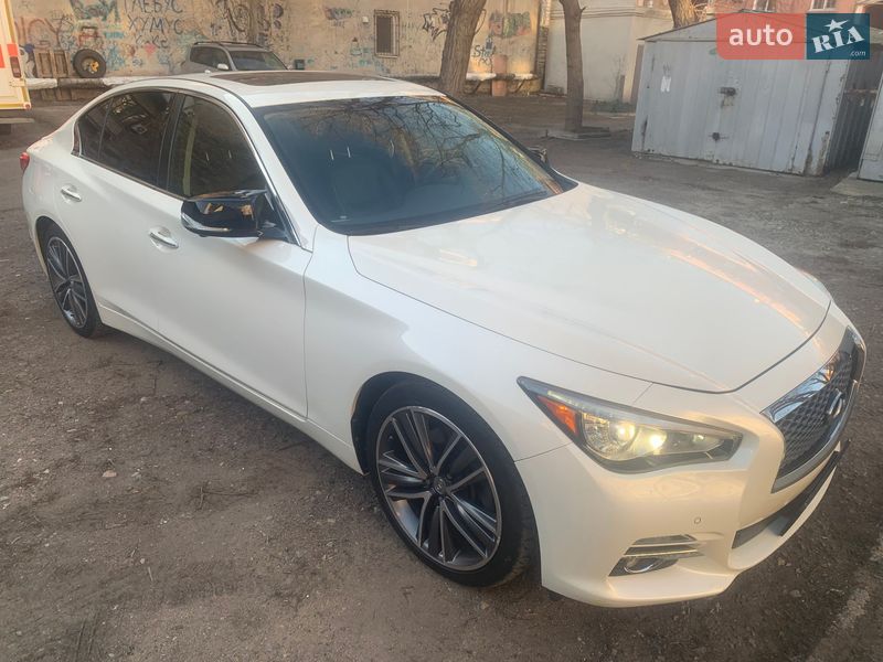 Седан Infiniti Q50 2016 в Одессе Седан Infiniti Q50 2016 в Одессе