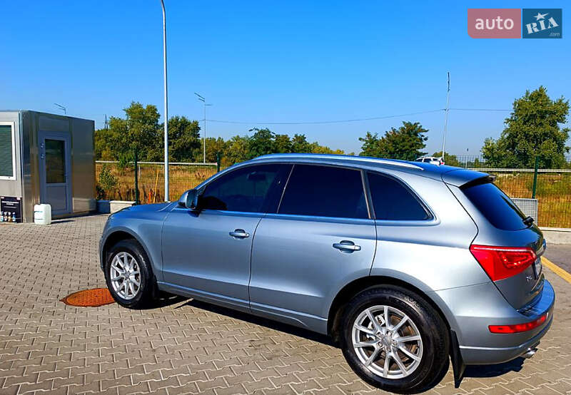 Внедорожник / Кроссовер Audi Q5 2011 в Киеве
