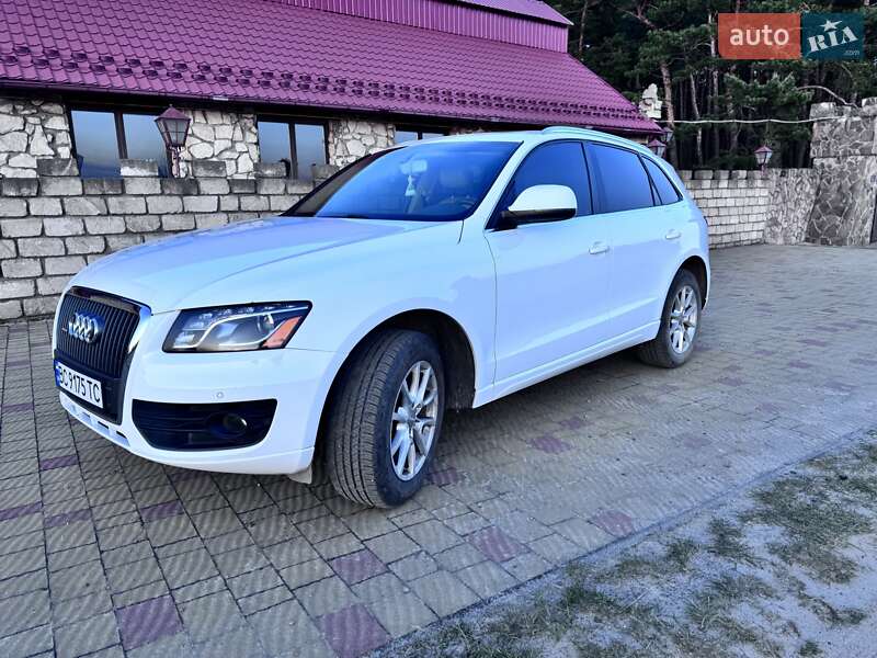 Внедорожник / Кроссовер Audi Q5 2011 в Золочеве Внедорожник / Кроссовер Audi Q5 2011 в Золочеве