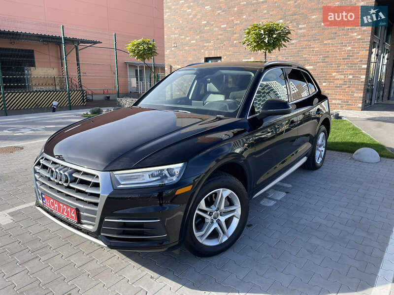 Внедорожник / Кроссовер Audi Q5 2019 в Киеве